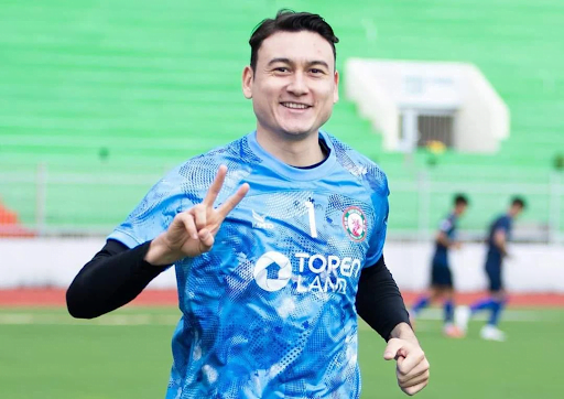 Thủ môn Đặng Văn Lâm (1m88)