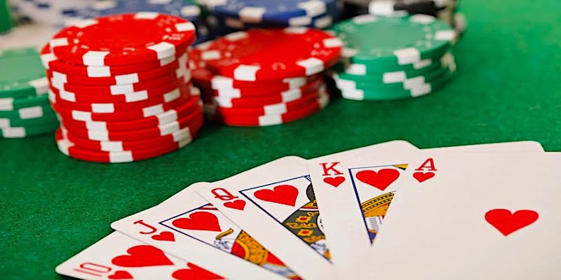 Lợi ích khi chơi game poker tại cổng game đổi thưởng FB88
