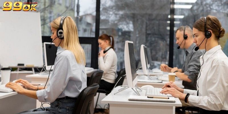 Liên hệ chăm sóc khách hàng khi quên mật khẩu